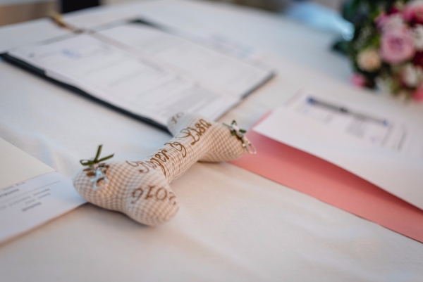 ♥ Ringkissen Knochen Punkte Wunschname Stickerei Hochzeit Hochzeitsknochen Just Married I Do